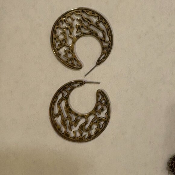 Rustic Tarnished Gold Color Earrings - Picture 1 of 6